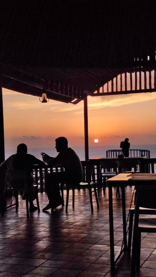 Pura Vida Varkala 호텔 외부 사진